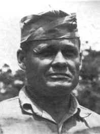 Lieutenant-Colonel_Chesty_Puller-USMC.JPG (11904 bytes)