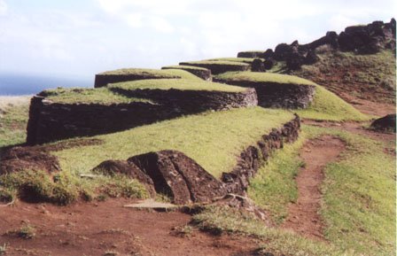 15RapaNui_Orongo_village.JPG (33994 bytes)